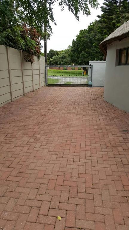 Tertia'S Logcabin Port Alfred Buitenkant foto
